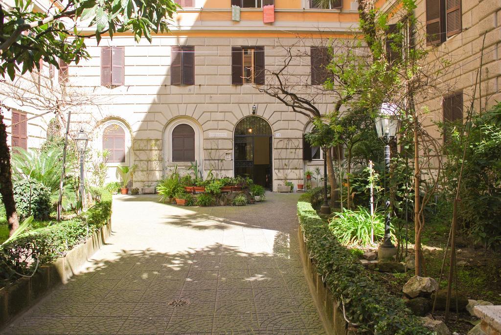 Appartamento Larisarooms Rzym Zewnętrze zdjęcie