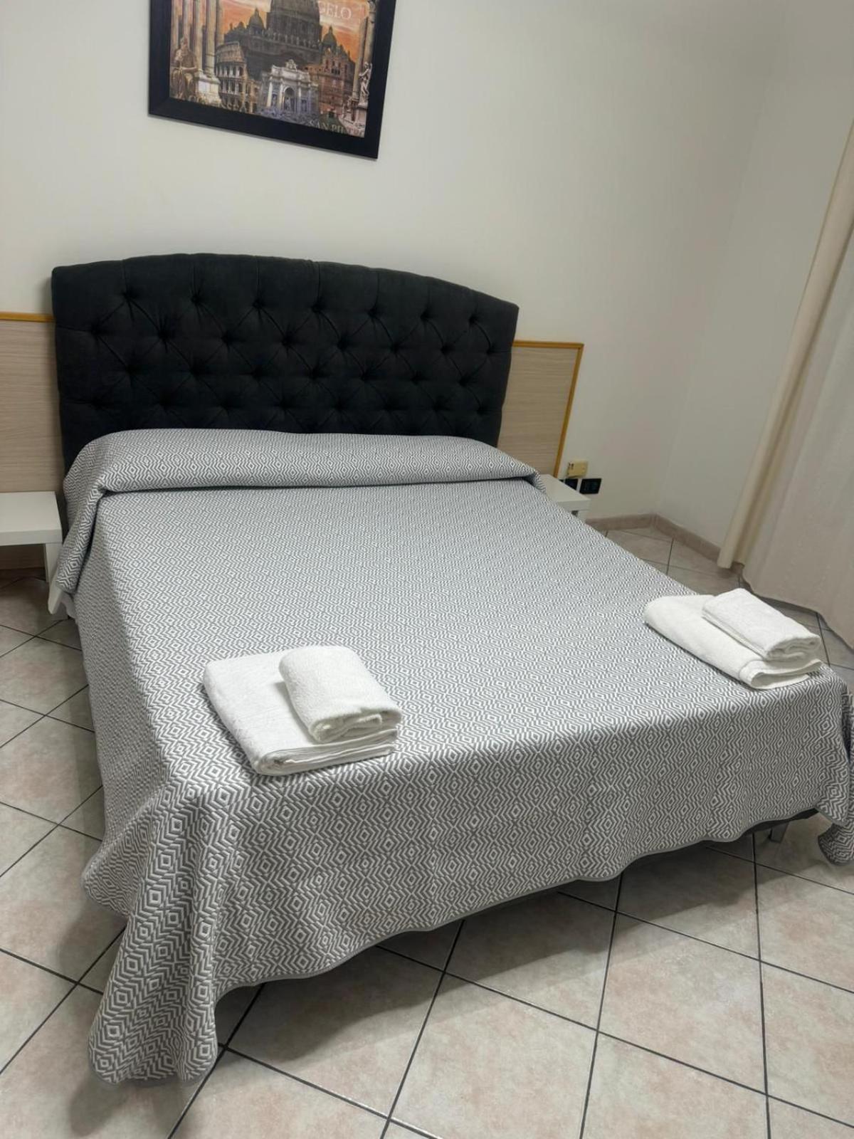 Appartamento Larisarooms Rzym Zewnętrze zdjęcie